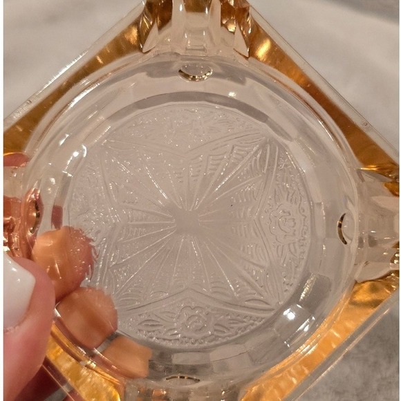 Vintage‎ Jeannette Glass Pink Depression  Adam Ashtray - Picture 2 of 3